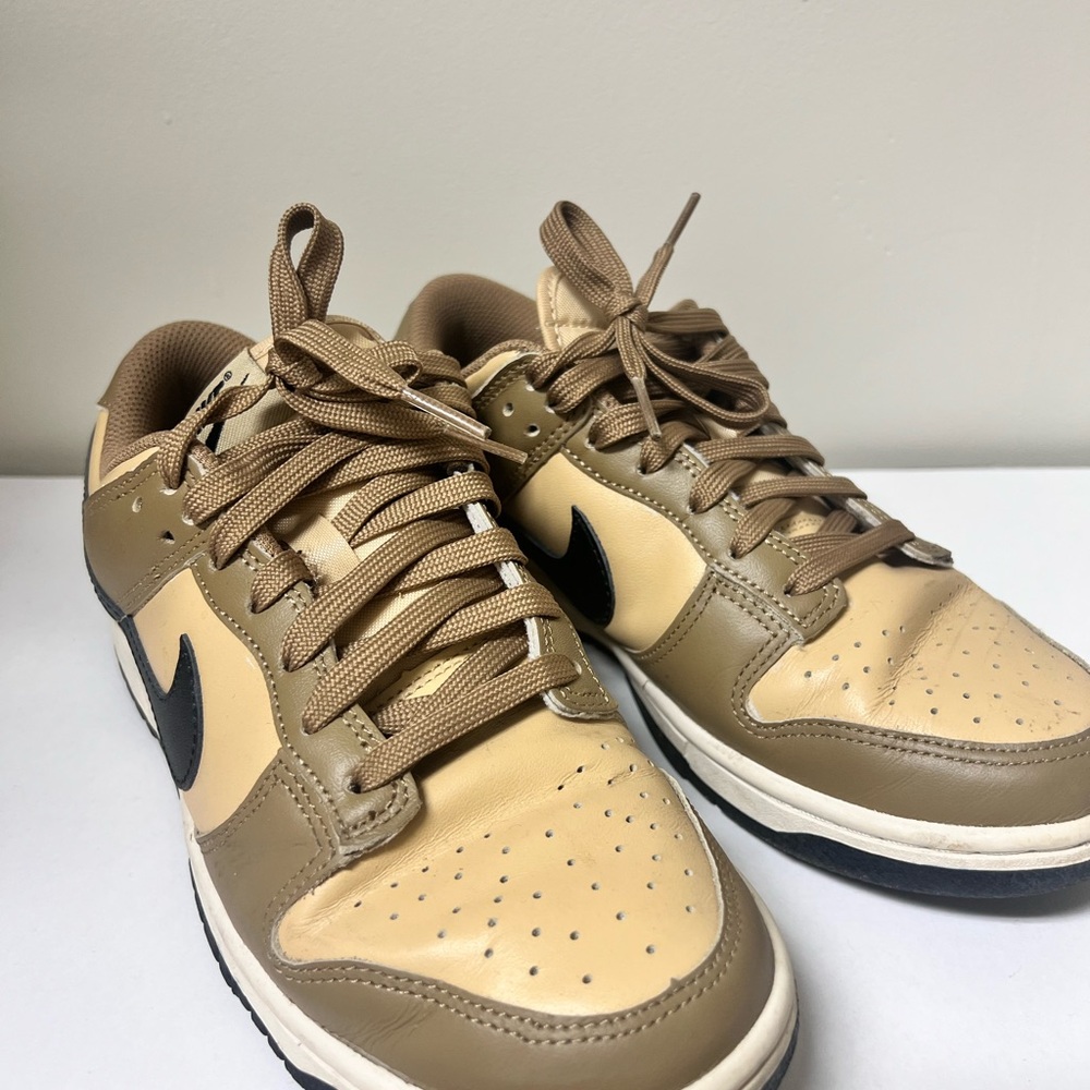 Nike Dunk Low sneakers in brown and black “dark driftwood “
